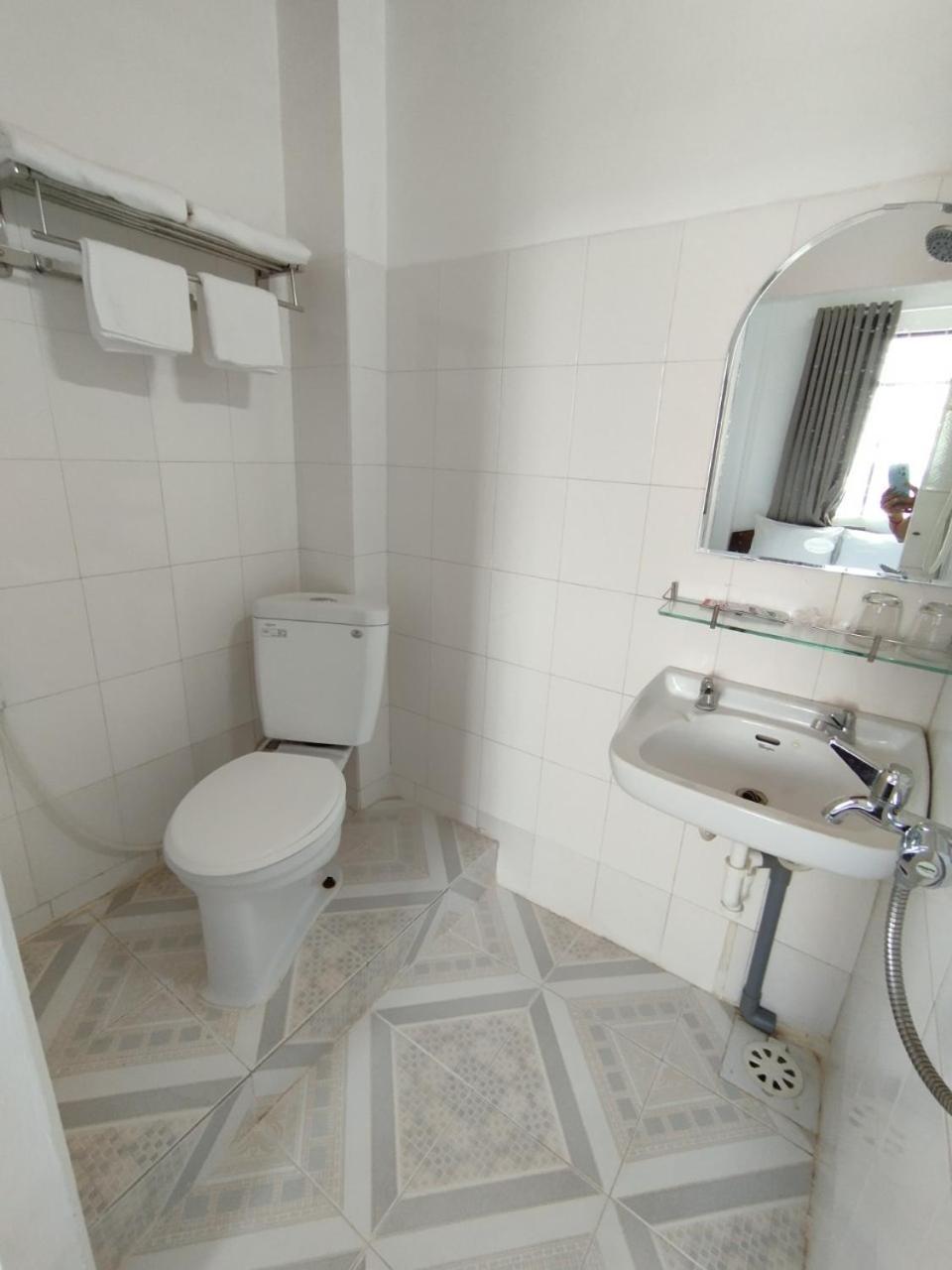 Nha Nghi Sao Mai Otel Ha Tien Dış mekan fotoğraf